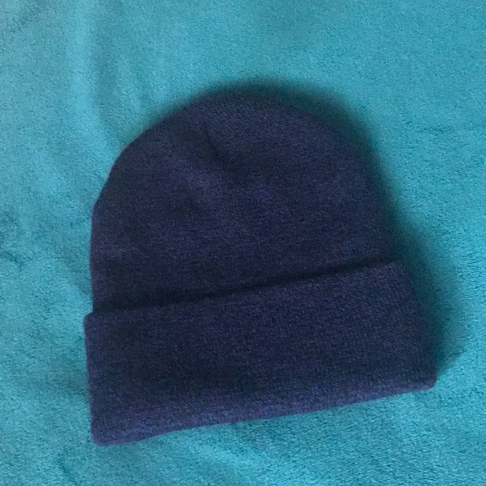 WINTER HAT - Picture 2 of 3